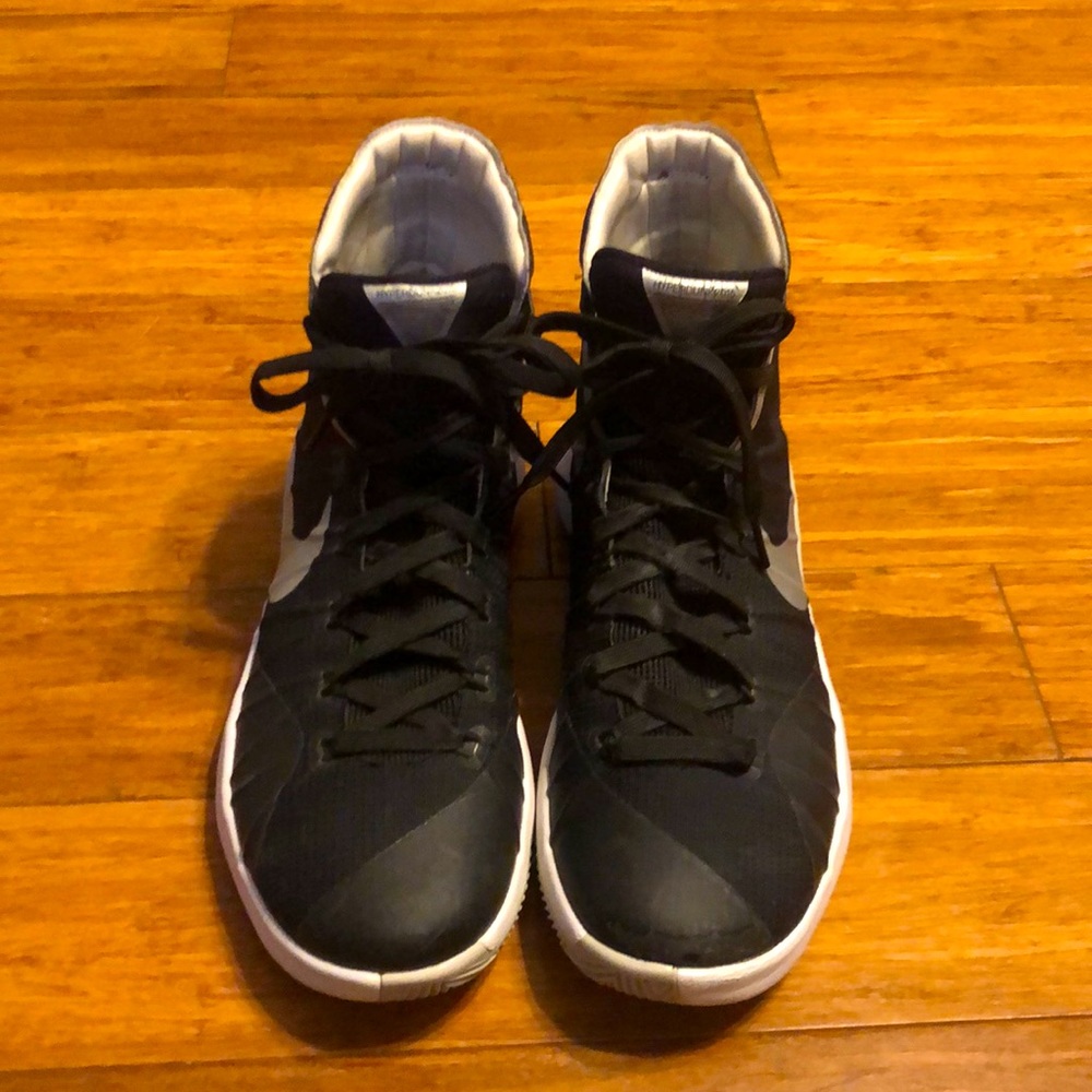 COPY - Nike Women’s Hyperdunk 2015 - Size 9